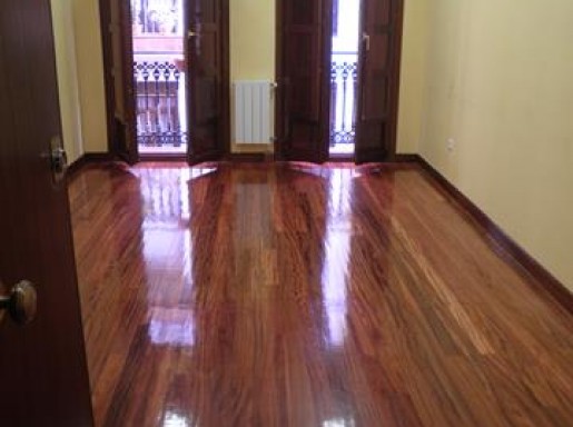 PISO CENTRO PERFECTO ESTADO PISO CENTRO PERFECTO ESTADO