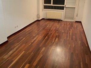 Piso y garaje 3 habtc y 2 baño