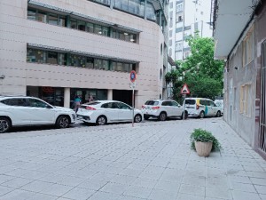 VIVIENDA EN EL CENTRO .