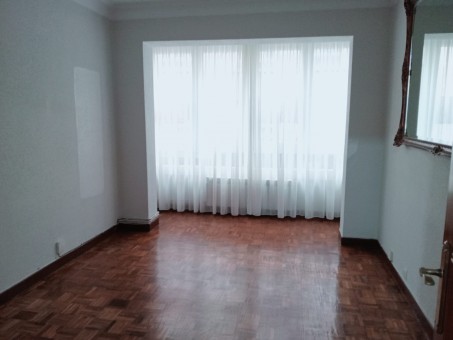 PISO LUMINOSO EN BUEN ESTADO