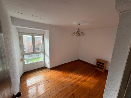 casa de piedra amplia