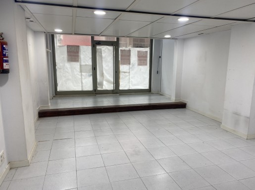 Local comercial en alquiler en Santander con 100 m2 por 695 €/mes