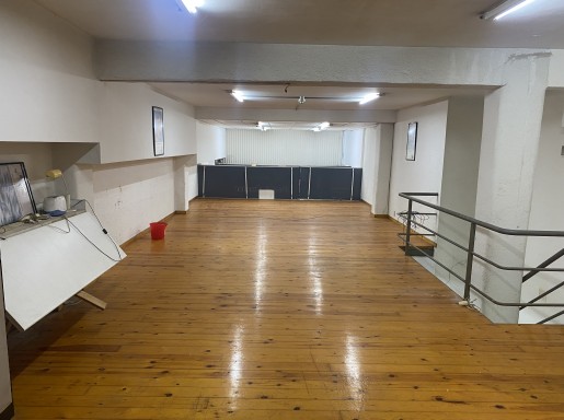 Local comercial en alquiler en Santander con 100 m2 por 695 €/mes