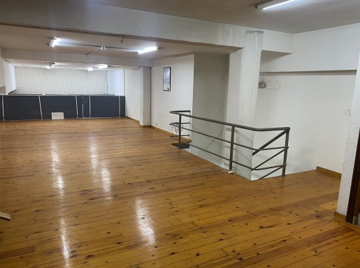 Local comercial en alquiler en Santander con 100 m2 por 695 €/mes