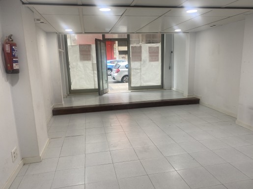 Local comercial en alquiler en Santander con 100 m2 por 695 €/mes