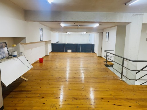 Local comercial en alquiler en Santander con 100 m2 por 695 €/mes