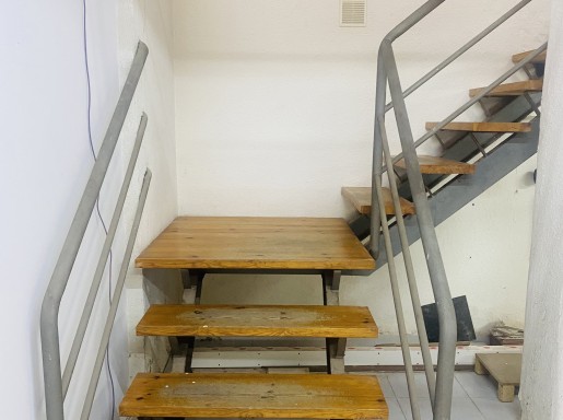 Local comercial en alquiler en Santander con 100 m2 por 695 €/mes