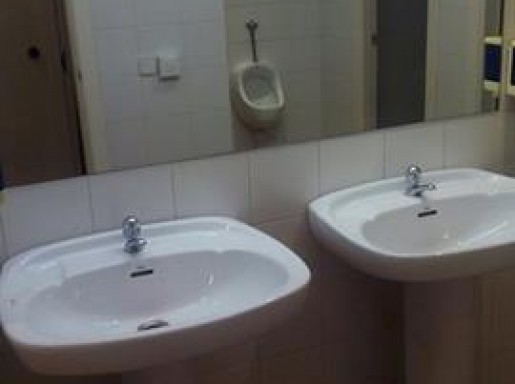 Local comercial en alquiler en Santander con 2 baños y 320 m2 por 2.900 €/mes