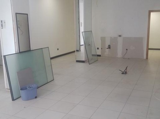 LOCAL CENTRO EN BUEN ESTADO