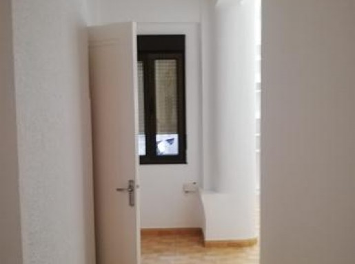 PISO SEÑORIAL Y AMPLIO CENTRO