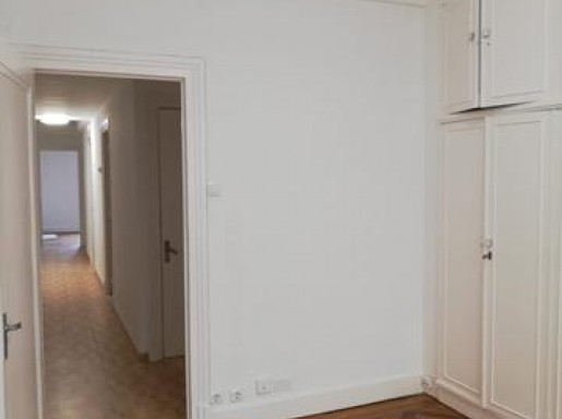 PISO SEÑORIAL Y AMPLIO CENTRO