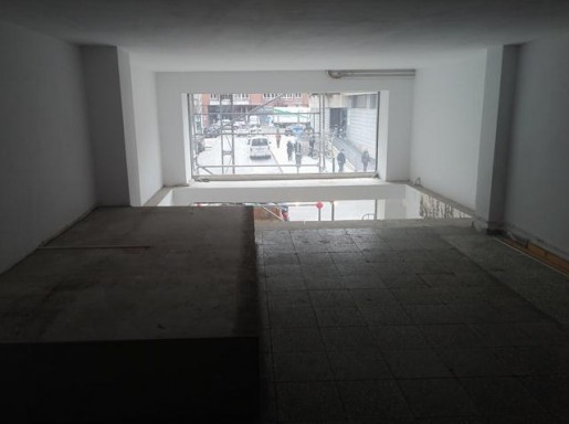 LOCAL REFORMADO  1º LINEA 