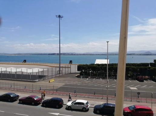 ALQUILER OFICINA AMPLIA CENTRO