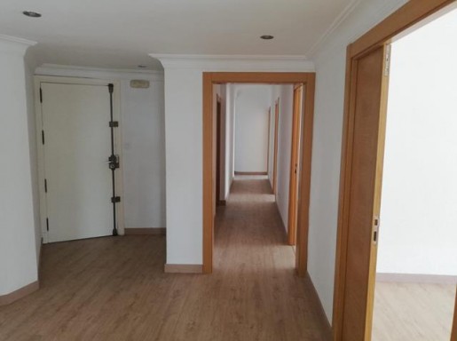 ALQUILER OFICINA AMPLIA CENTRO