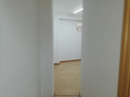 ALQUILER OFICINA AMPLIA CENTRO