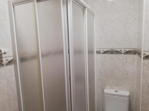 piso alquiler 3 habitaci vacio