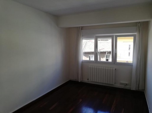 piso alquiler 3 habitaci vacio