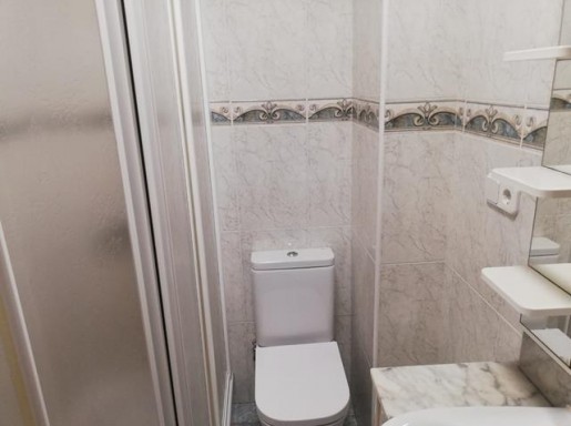 piso alquiler 3 habitaci vacio