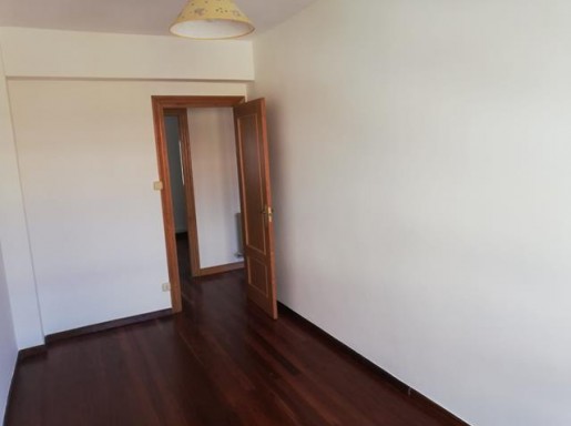 piso alquiler 3 habitaci vacio