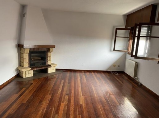 Duplex con garaje y vistas 