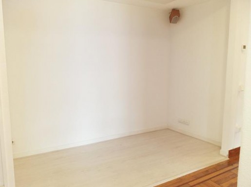 Buen piso centro 5 habitacione