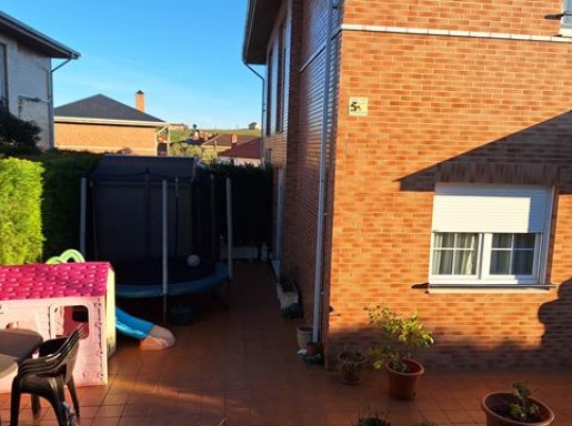 Chalet pareado en la playa