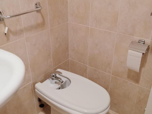 escelente piso garaje y traste