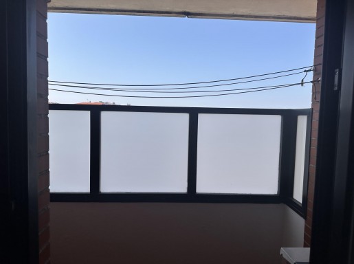 Piso amplio con trastero 