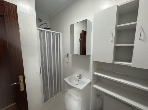 Piso con 2 baños y ascensor