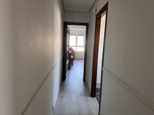 Piso con 2 baños y ascensor