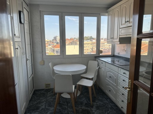 Piso con 2 baños y ascensor