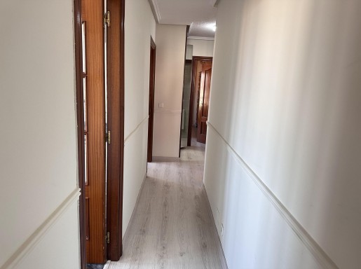 Piso con 2 baños y ascensor