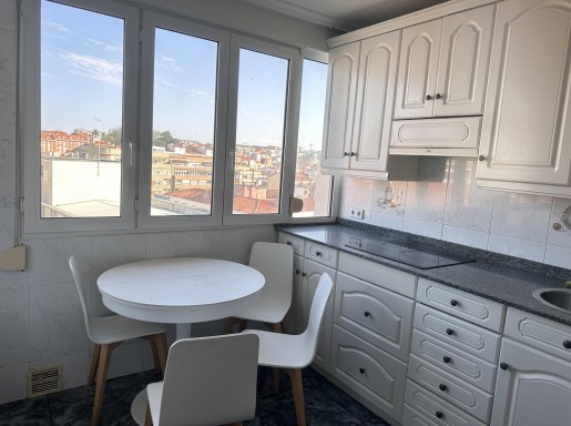 Piso con 2 baños y ascensor