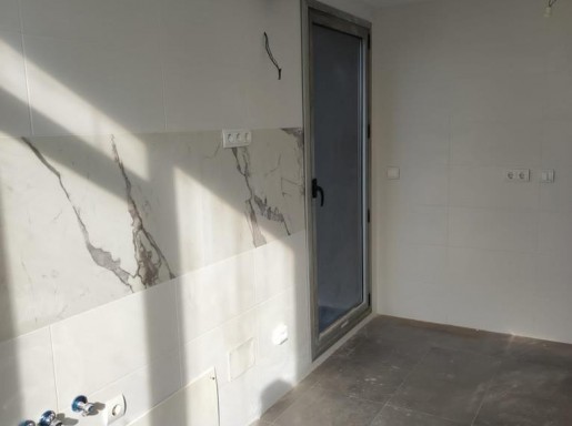 atico con terrazas y piscina