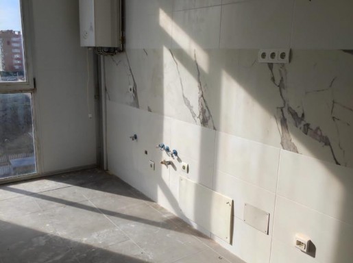 atico con terrazas y piscina