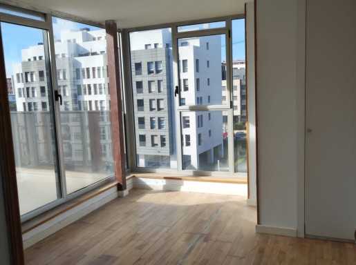 atico con terrazas y piscina