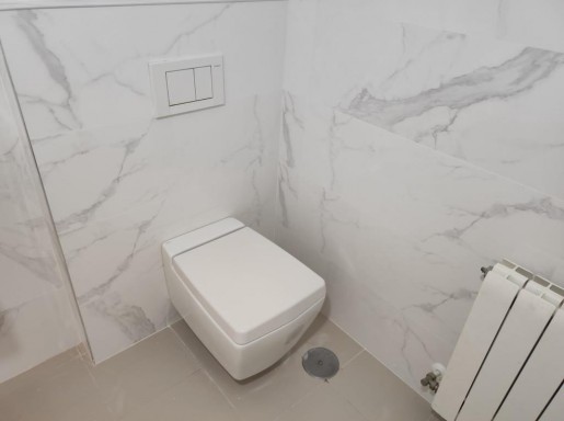 atico con terrazas y piscina