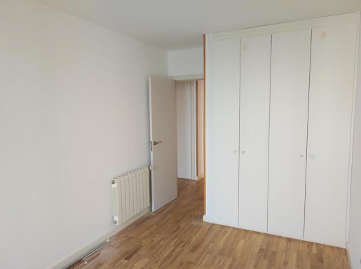 atico con terrazas y piscina