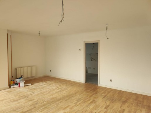 atico con terrazas y piscina