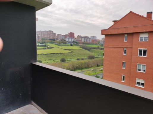 atico con terrazas y piscina