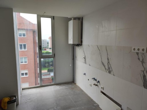 atico con terrazas y piscina