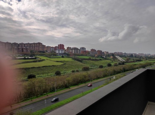 atico con terrazas y piscina