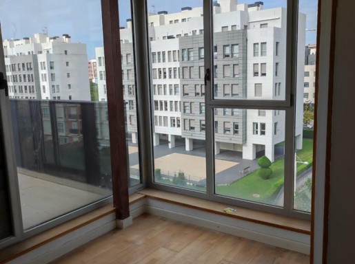 atico con terrazas y piscina