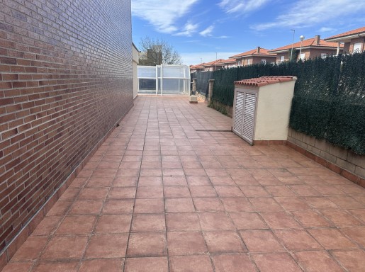 Chalet individual con pisicina