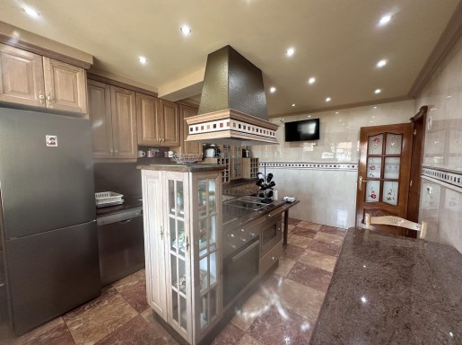 Chalet individual con pisicina