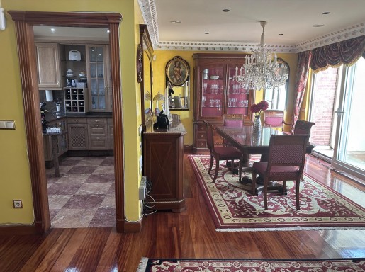 Chalet individual con pisicina