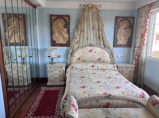 Chalet individual con pisicina