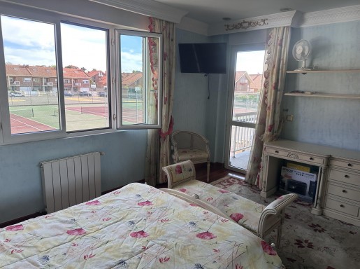 Chalet individual con pisicina