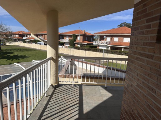 Chalet individual con pisicina