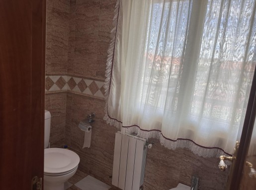 Chalet individual con pisicina